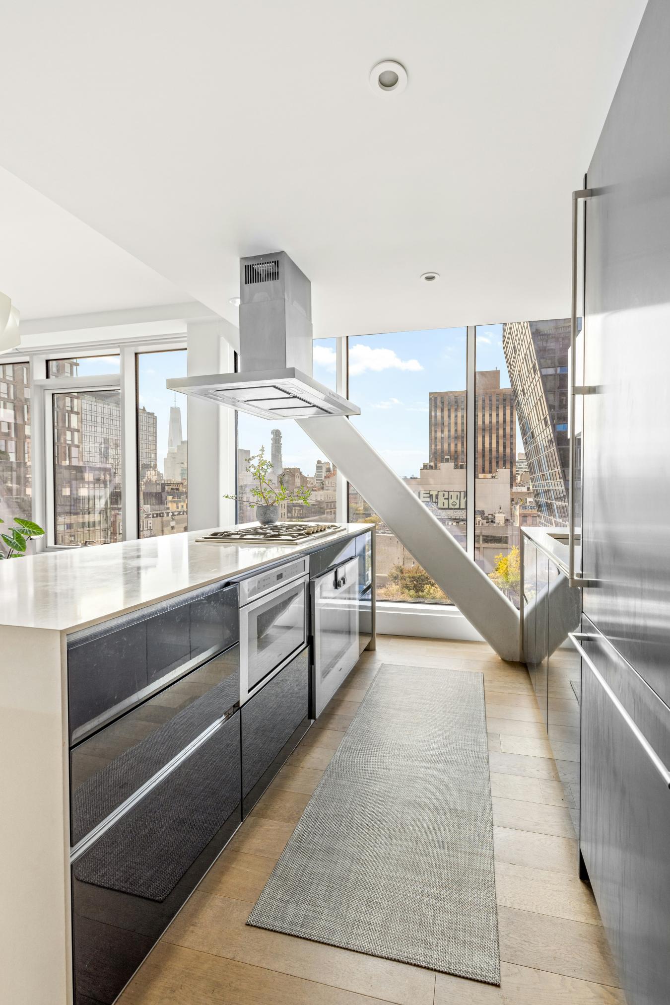 Lower East Side, New York, 10002, United States, 2 Bedrooms Bedrooms, ,2 BathroomsBathrooms,Residential,For Sale,1962076