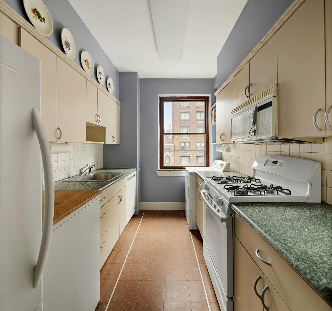 New York, New York, 10022, United States, 3 Bedrooms Bedrooms, ,2 BathroomsBathrooms,Residential,For Sale,1962115