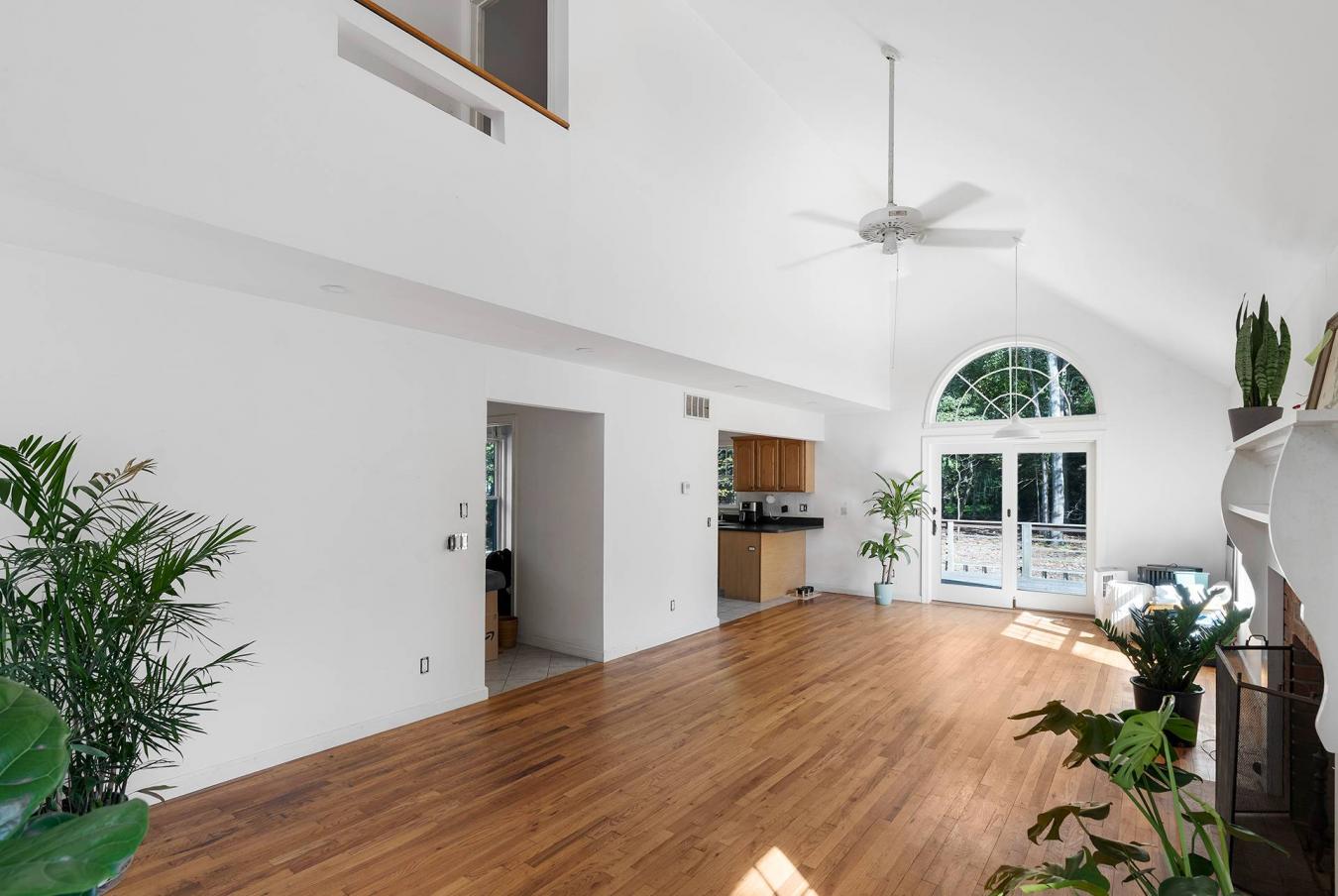 East Hampton, New York, 11937, United States, 2 Bedrooms Bedrooms, ,2 BathroomsBathrooms,Residential,For Sale,1962113