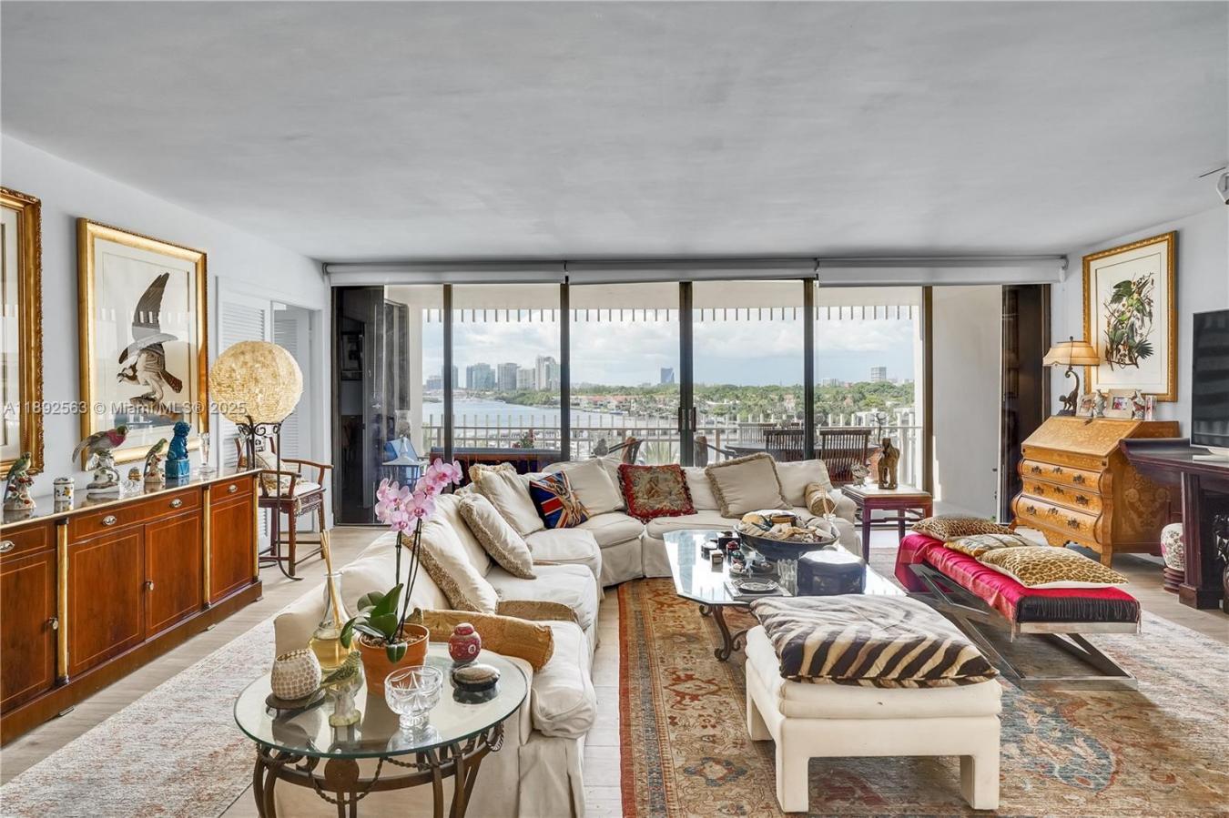 Miami, Florida, 33133, United States, 2 Bedrooms Bedrooms, ,2 BathroomsBathrooms,Residential,For Sale,1996689