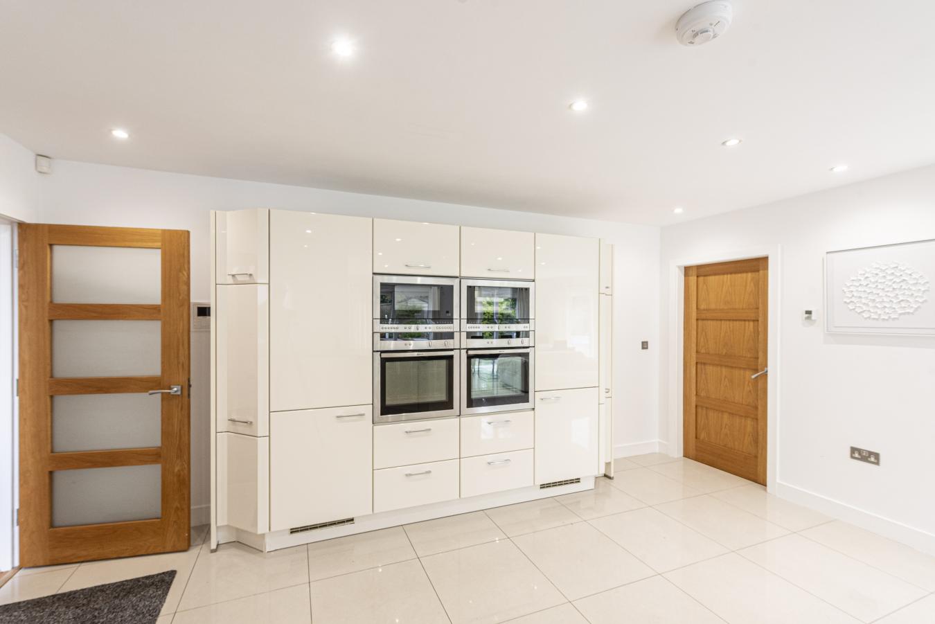 Wirral Peninsula, CH60 6RW, United Kingdom, 5 Bedrooms Bedrooms, ,5 BathroomsBathrooms,Residential,For Sale,1963362