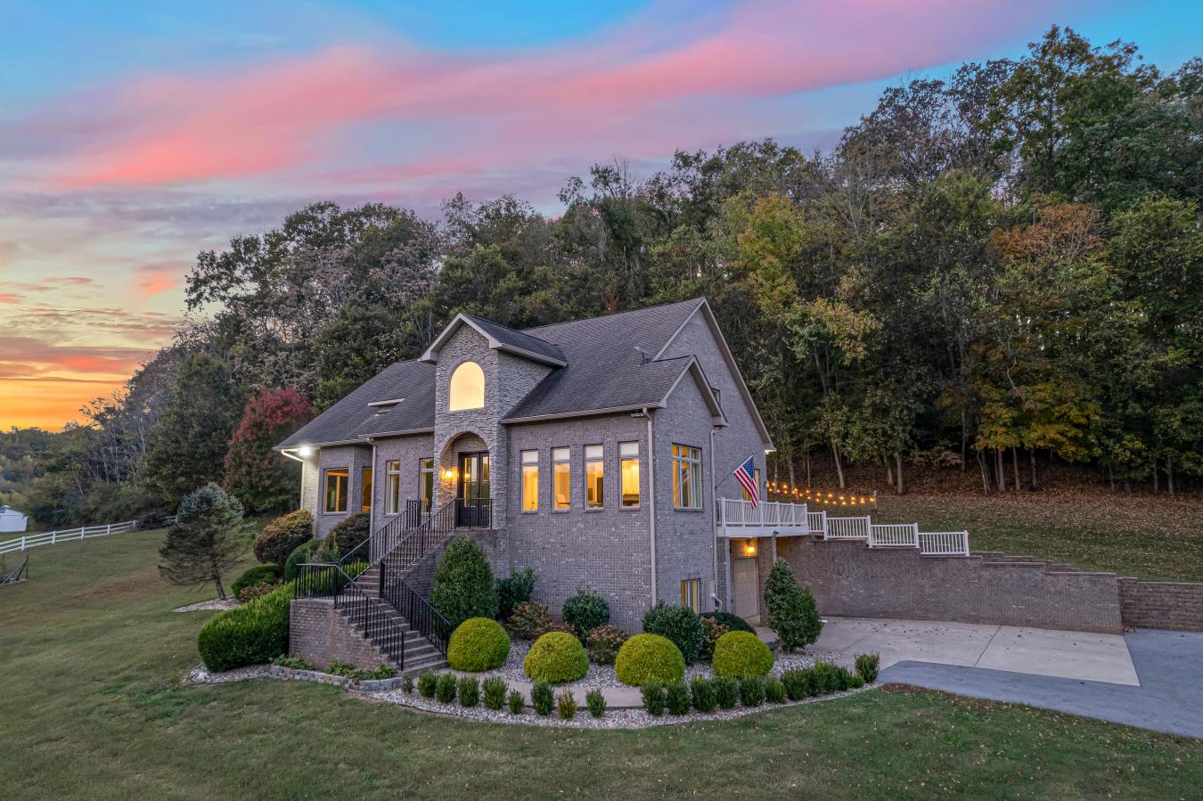 Nashville, Davidson County, TN, 37209, United States, 3 Bedrooms Bedrooms, ,3 BathroomsBathrooms,Residential,For Sale,1962068