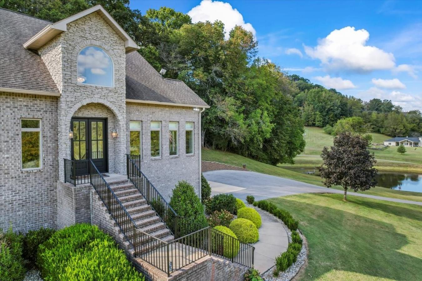 Nashville, Davidson County, TN, 37209, United States, 3 Bedrooms Bedrooms, ,3 BathroomsBathrooms,Residential,For Sale,1962068