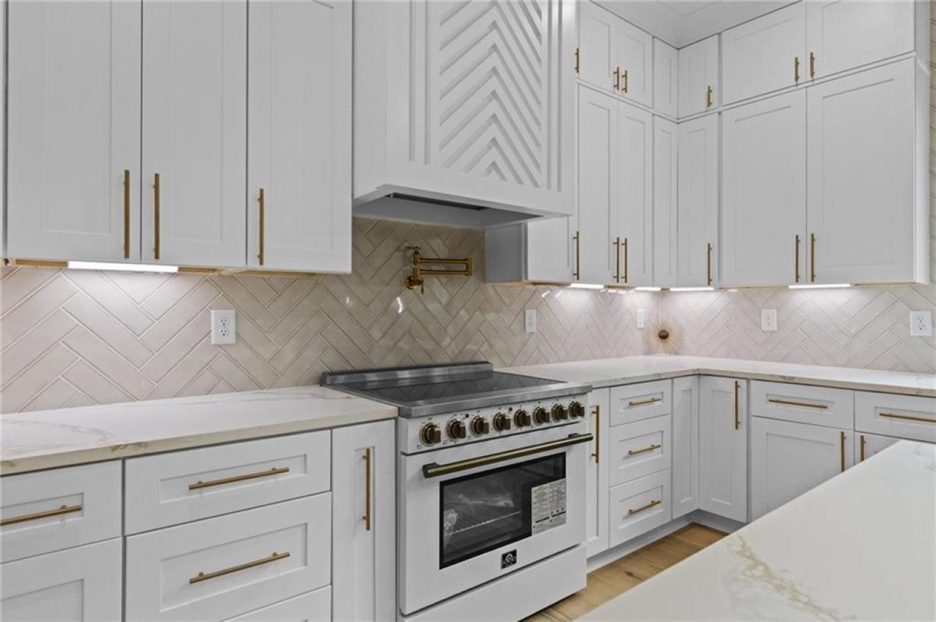 Winder, Barrow - GA, 30680, United States, 5 Bedrooms Bedrooms, ,5 BathroomsBathrooms,Residential,For Sale,1962065