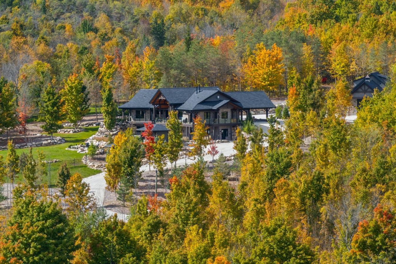 Kimberley, Grey County, N0C 1G0, Canada, ,4 BathroomsBathrooms,Residential,For Sale,1962061