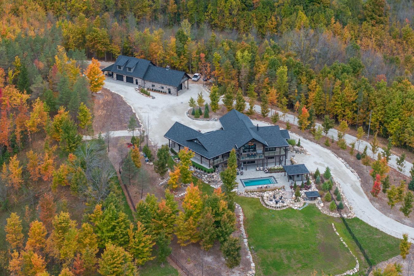 Kimberley, Grey County, N0C 1G0, Canada, ,4 BathroomsBathrooms,Residential,For Sale,1962061