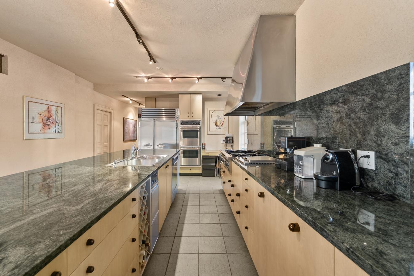 Toronto, ON, M3B 1E3, Canada, 5 Bedrooms Bedrooms, ,7 BathroomsBathrooms,Residential,For Sale,1962056