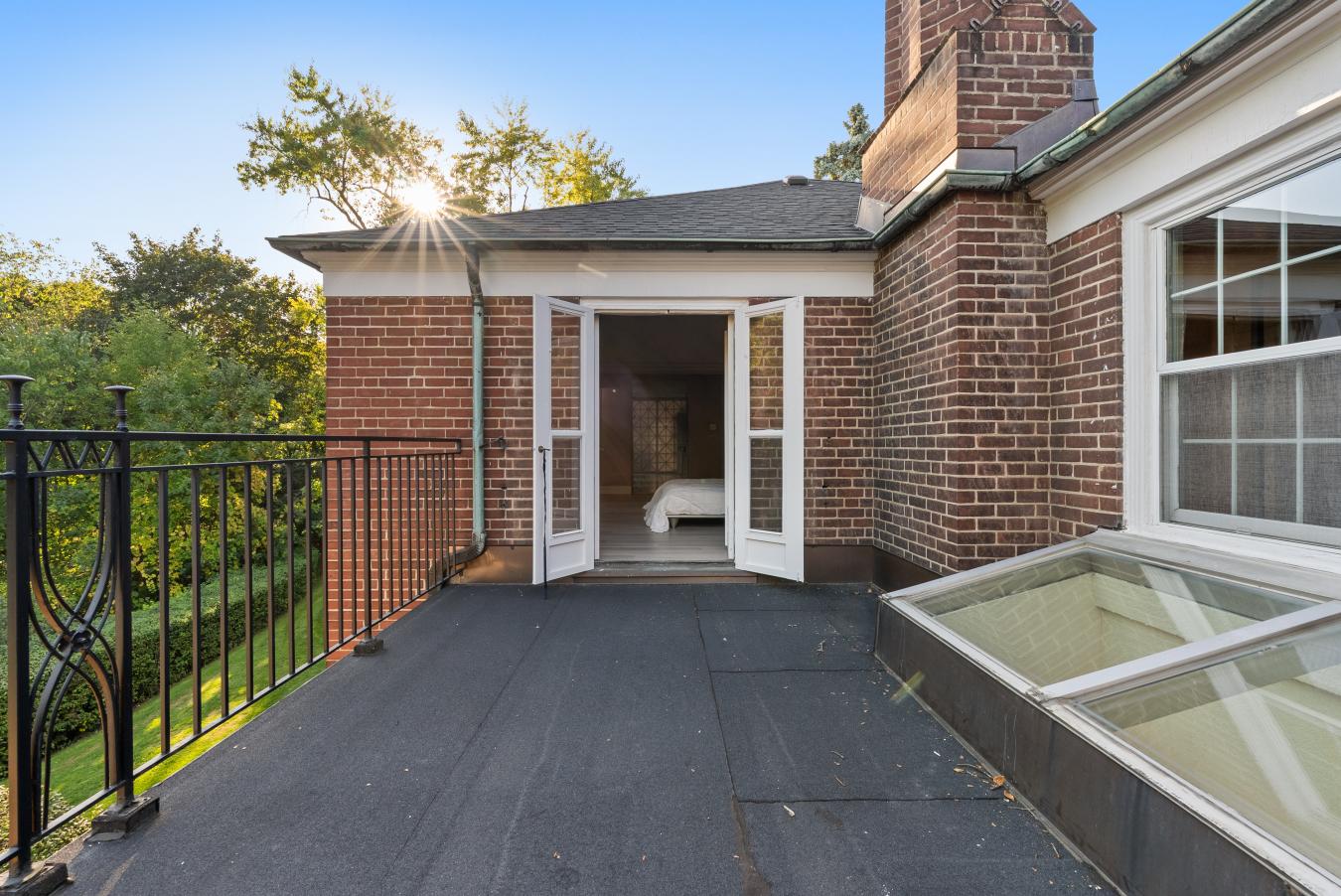 Toronto, ON, M3B 1E3, Canada, 5 Bedrooms Bedrooms, ,7 BathroomsBathrooms,Residential,For Sale,1962056