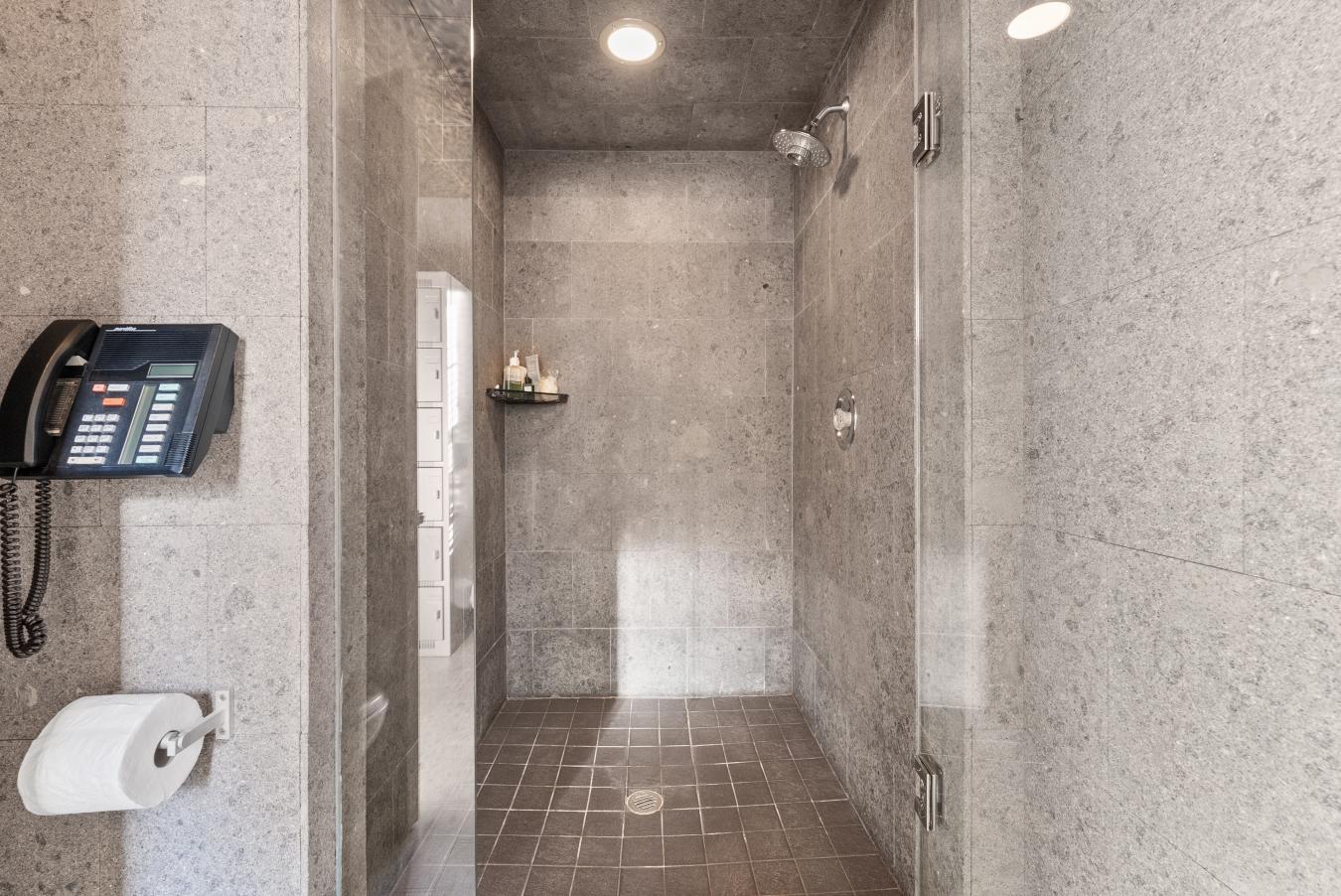 Toronto, ON, M3B 1E3, Canada, 5 Bedrooms Bedrooms, ,7 BathroomsBathrooms,Residential,For Sale,1962056