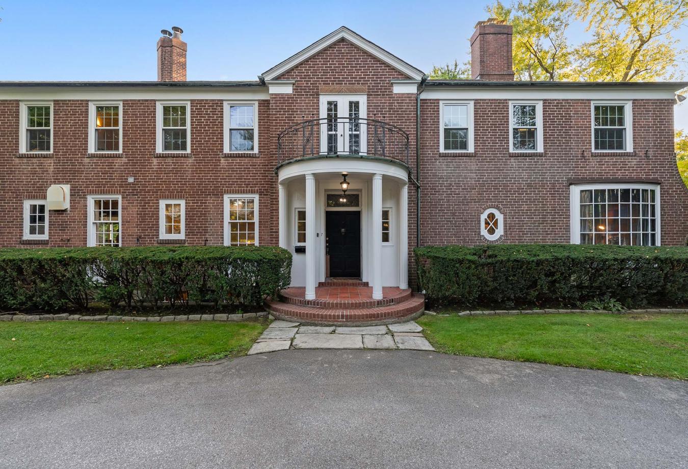 Toronto, ON, M3B 1E3, Canada, 5 Bedrooms Bedrooms, ,7 BathroomsBathrooms,Residential,For Sale,1962056