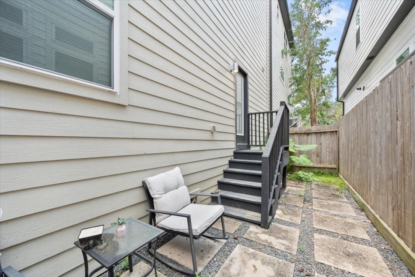 Houston, Harris, 77008, United States, 3 Bedrooms Bedrooms, ,3 BathroomsBathrooms,Residential,For Sale,1962055