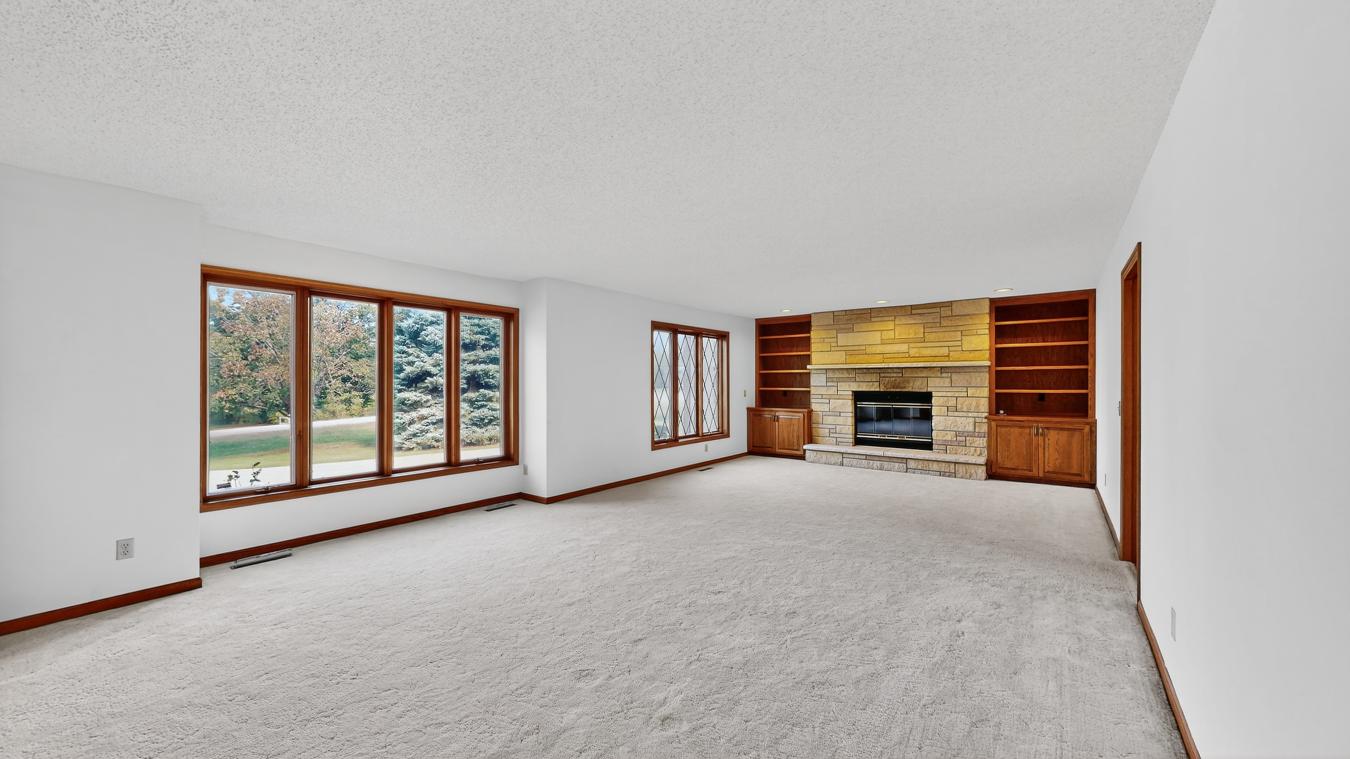 Rochester, Olmsted, 55901, United States, 4 Bedrooms Bedrooms, ,5 BathroomsBathrooms,Residential,For Sale,1963361