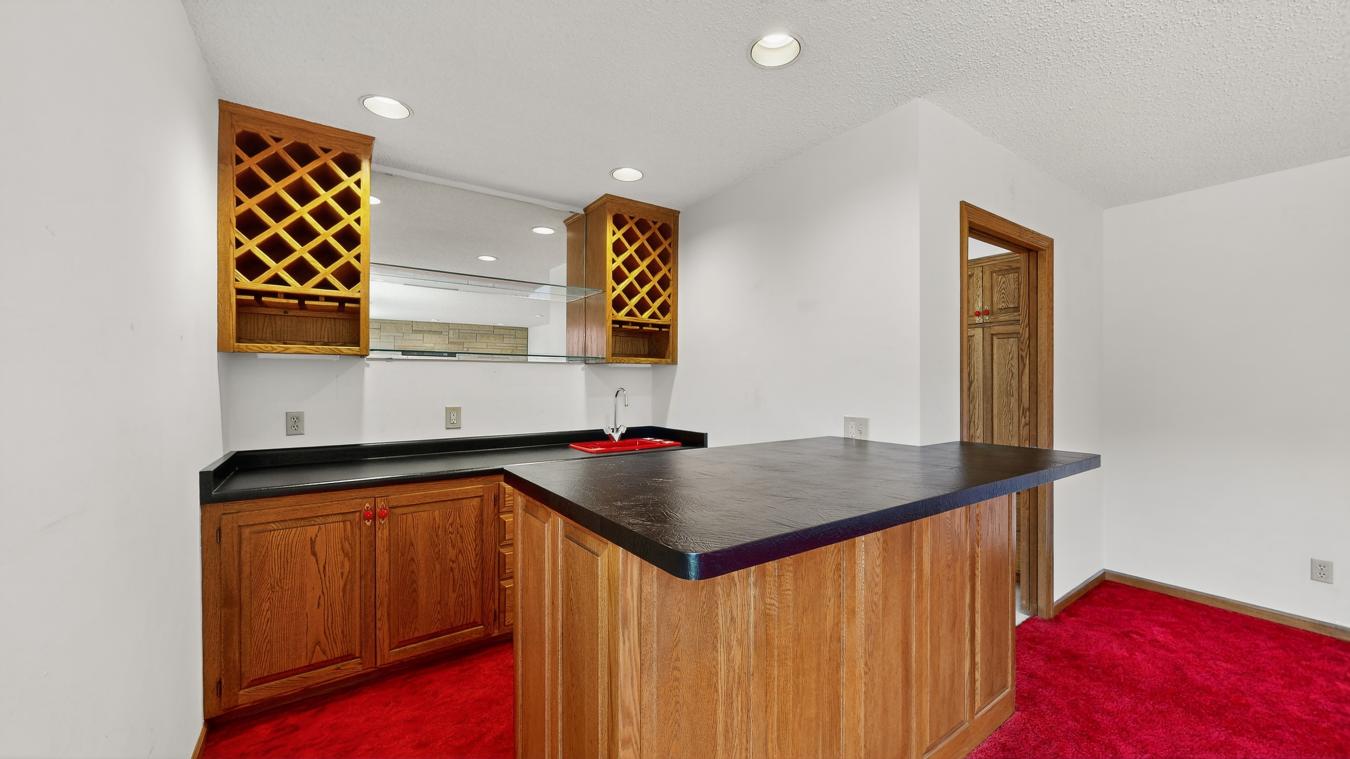 Rochester, Olmsted, 55901, United States, 4 Bedrooms Bedrooms, ,5 BathroomsBathrooms,Residential,For Sale,1963361