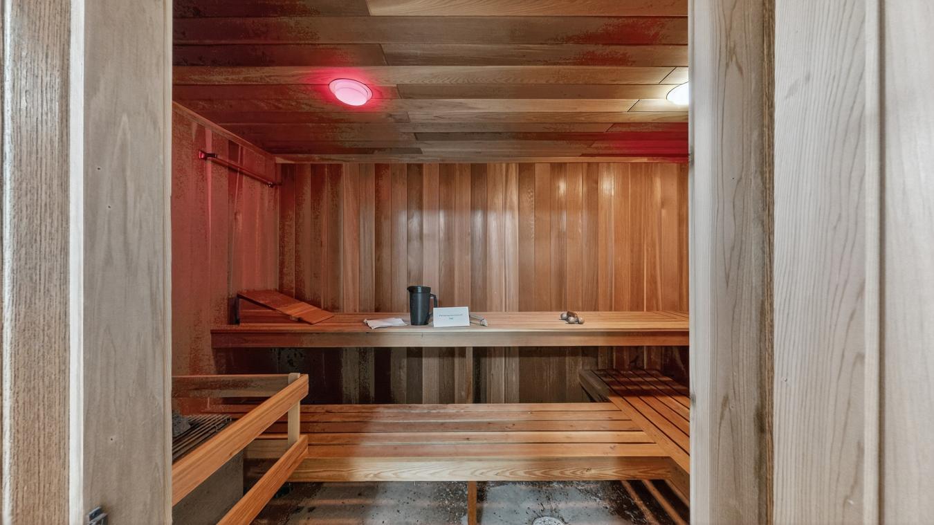 Rochester, Olmsted, 55901, United States, 4 Bedrooms Bedrooms, ,5 BathroomsBathrooms,Residential,For Sale,1963361