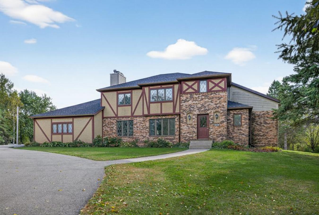 Rochester, Olmsted, 55901, United States, 4 Bedrooms Bedrooms, ,5 BathroomsBathrooms,Residential,For Sale,1963361 Rochester, Olmsted, 55901, United States, 4 Bedrooms Bedrooms, ,5 BathroomsBathrooms,Residential,For Sale,1963361