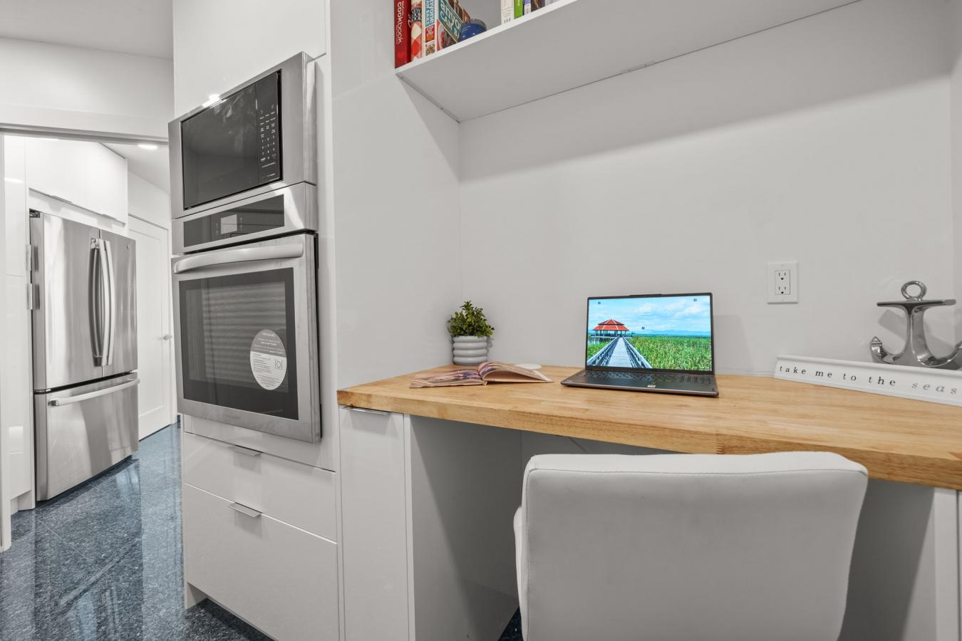 Sarasota, Florida, 34236, United States, 3 Bedrooms Bedrooms, ,3 BathroomsBathrooms,Residential,For Sale,1963360