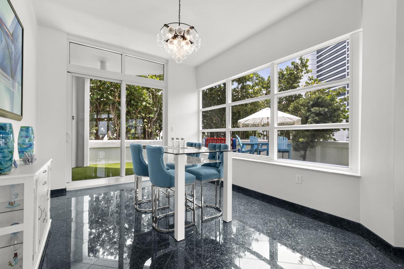 Sarasota, Florida, 34236, United States, 3 Bedrooms Bedrooms, ,3 BathroomsBathrooms,Residential,For Sale,1963360