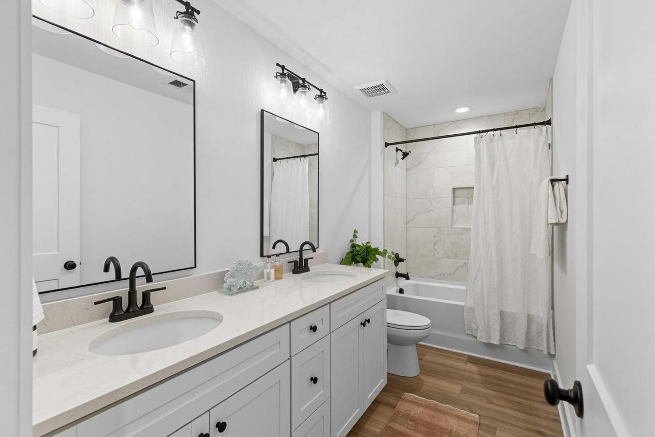 Charleston, Charleston, 29407, United States, 4 Bedrooms Bedrooms, ,2 BathroomsBathrooms,Residential,For Sale,1962053