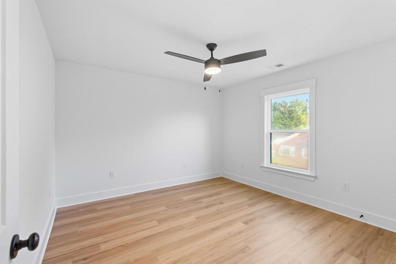 Charleston, Charleston, 29407, United States, 4 Bedrooms Bedrooms, ,2 BathroomsBathrooms,Residential,For Sale,1962053