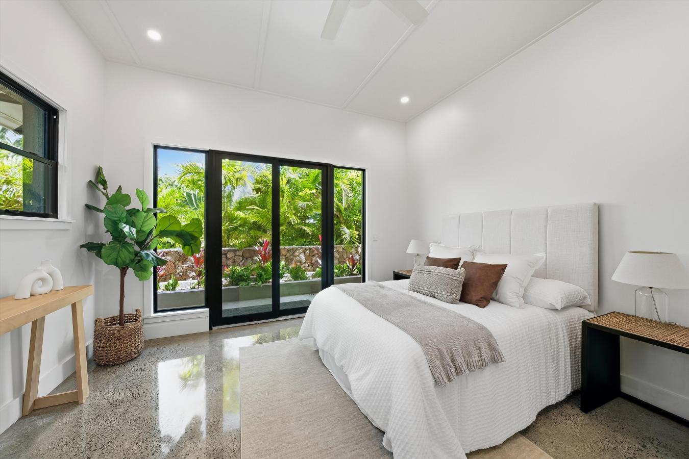 Kailua, Honolulu, 96734, United States, 3 Bedrooms Bedrooms, ,4 BathroomsBathrooms,Residential,For Sale,1964661