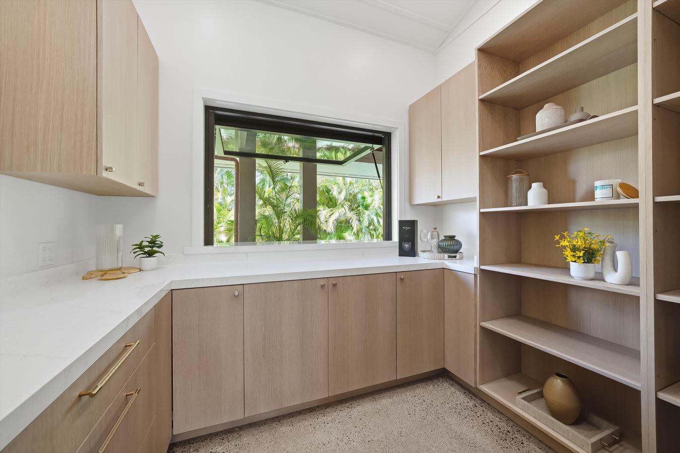 Kailua, Honolulu, 96734, United States, 3 Bedrooms Bedrooms, ,4 BathroomsBathrooms,Residential,For Sale,1964661