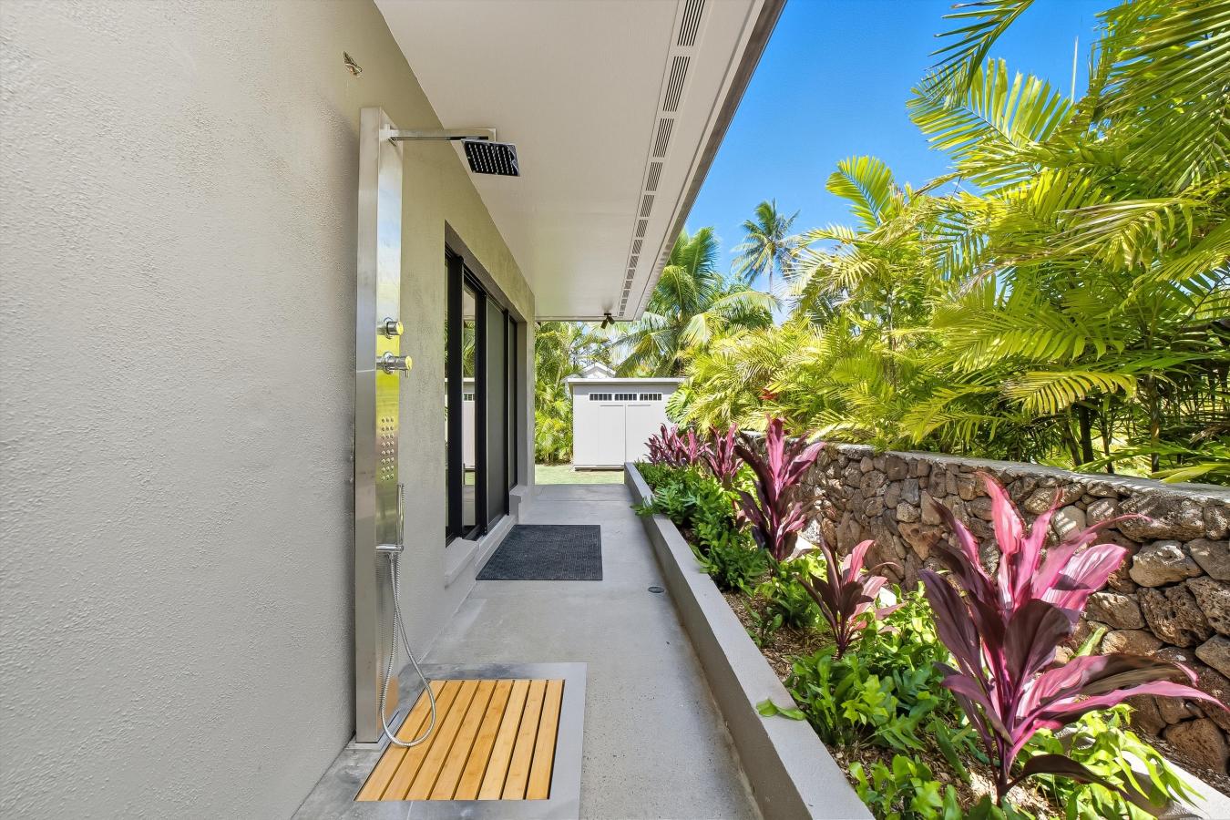 Kailua, Honolulu, 96734, United States, 3 Bedrooms Bedrooms, ,4 BathroomsBathrooms,Residential,For Sale,1964661