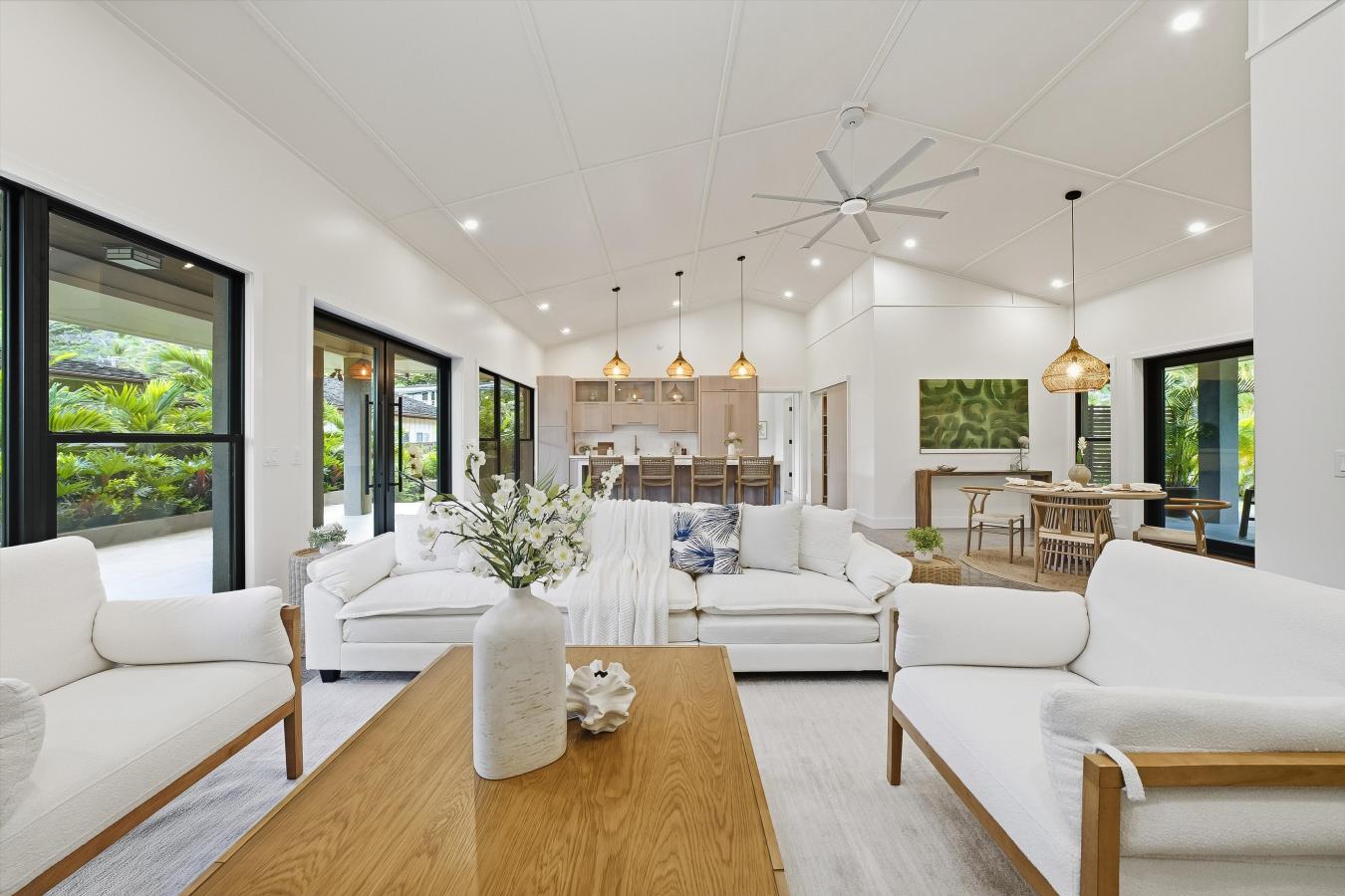 Kailua, Honolulu, 96734, United States, 3 Bedrooms Bedrooms, ,4 BathroomsBathrooms,Residential,For Sale,1964661