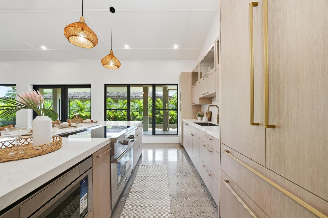 Kailua, Honolulu, 96734, United States, 3 Bedrooms Bedrooms, ,4 BathroomsBathrooms,Residential,For Sale,1964661