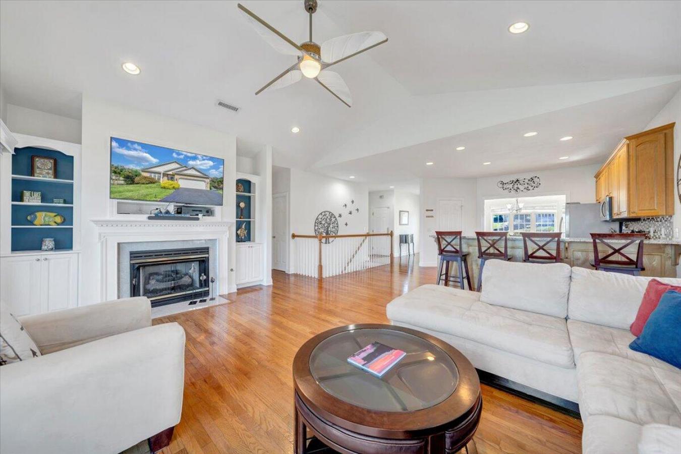 Union Hall, Franklin County, 24176, United States, 4 Bedrooms Bedrooms, ,3 BathroomsBathrooms,Residential,For Sale,1963357