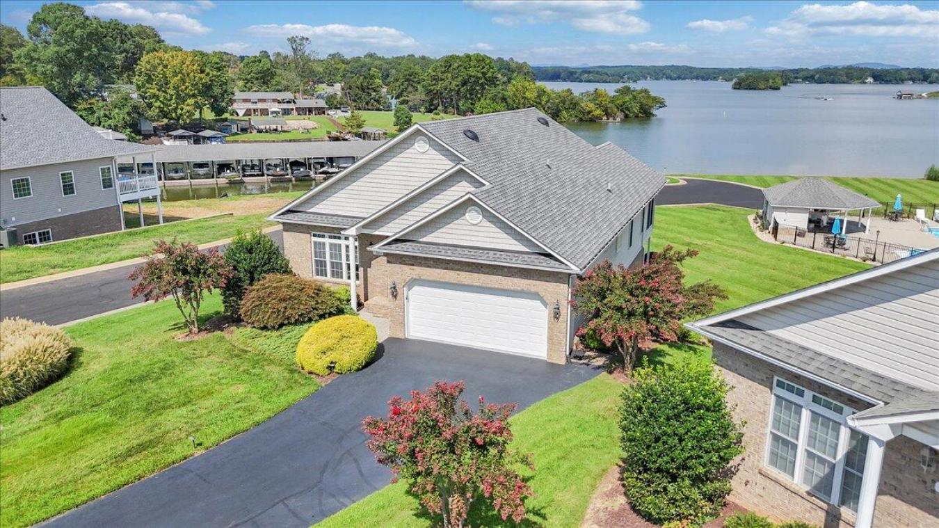 Union Hall, Franklin County, 24176, United States, 4 Bedrooms Bedrooms, ,3 BathroomsBathrooms,Residential,For Sale,1963357