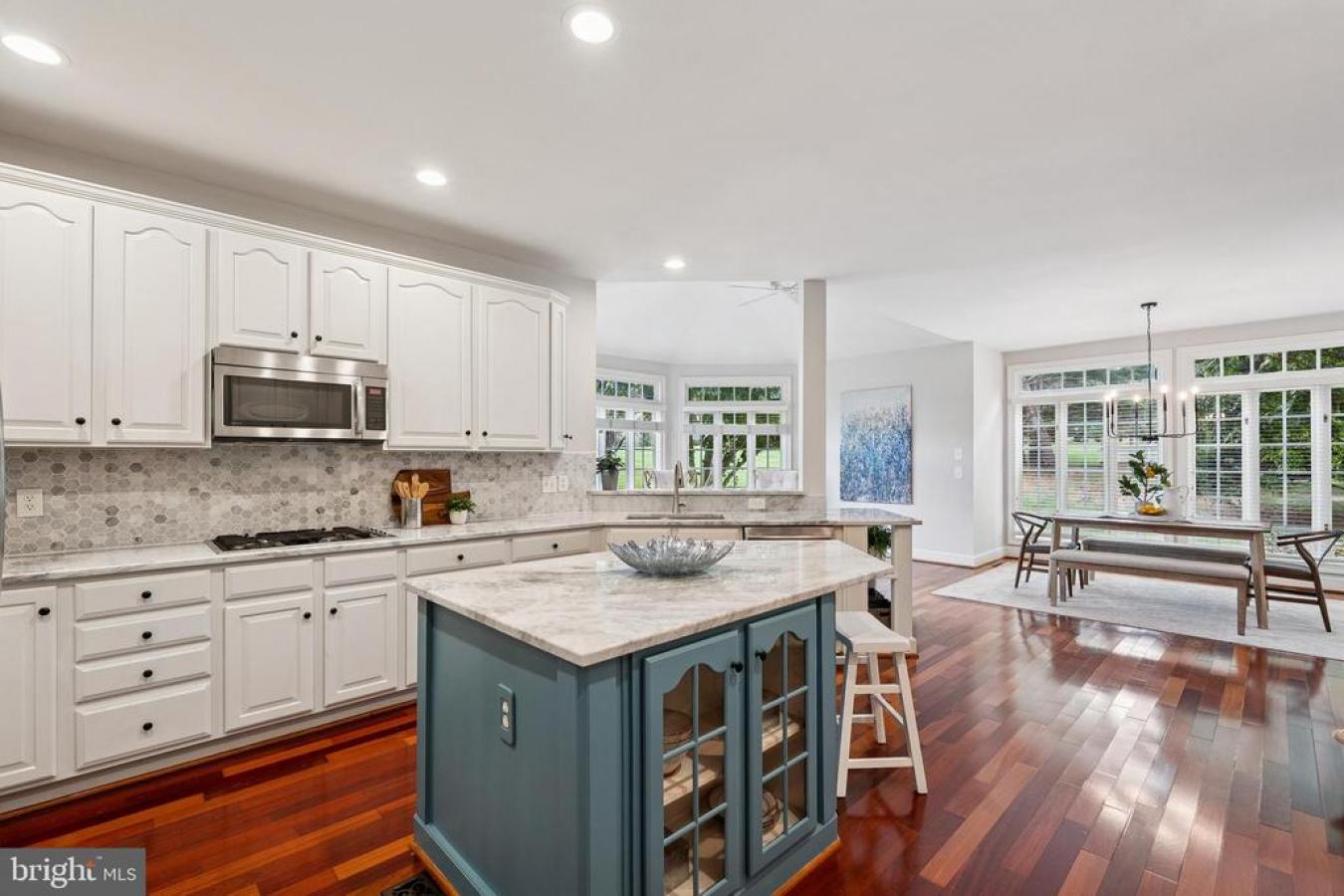 GREAT FALLS, FAIRFAX-VA, 22066, United States, 5 Bedrooms Bedrooms, ,4 BathroomsBathrooms,Residential,For Sale,1963356