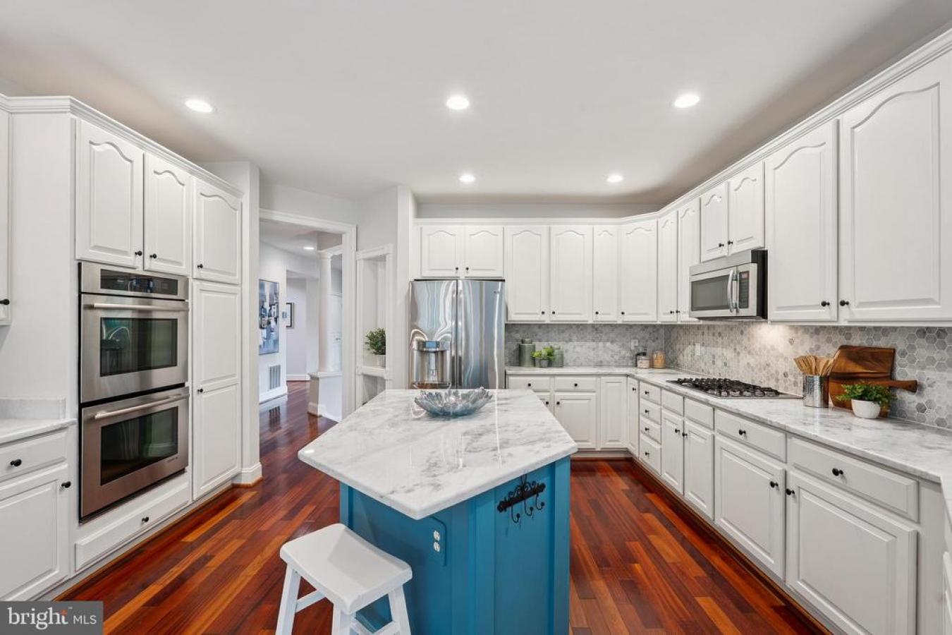 GREAT FALLS, FAIRFAX-VA, 22066, United States, 5 Bedrooms Bedrooms, ,4 BathroomsBathrooms,Residential,For Sale,1963356