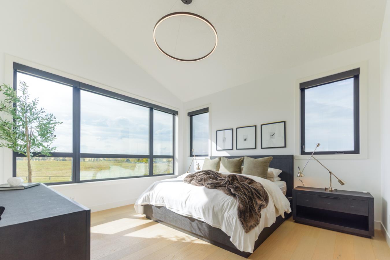 Rocky View County, AB, T3R 0X3, Canada, 5 Bedrooms Bedrooms, ,2 BathroomsBathrooms,Residential,For Sale,1963358