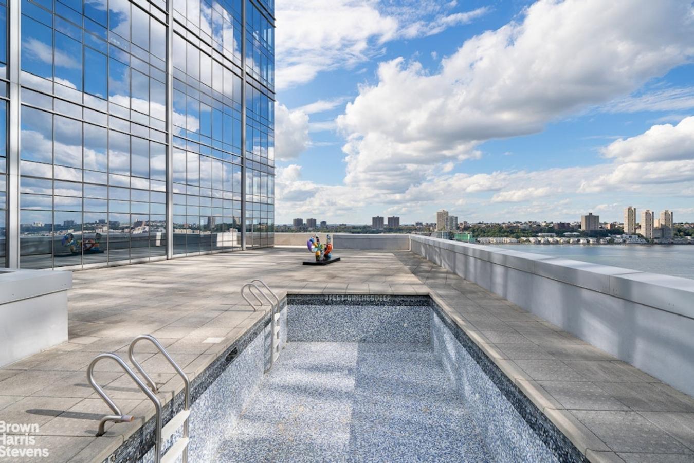 New York, New York, 10069, United States, 7 Bedrooms Bedrooms, ,9 BathroomsBathrooms,Residential,For Sale,1963351