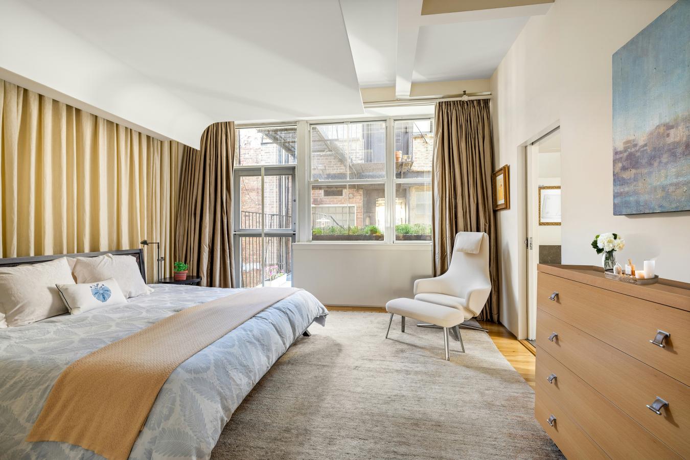 Flatiron, New York, 10003, United States, 3 Bedrooms Bedrooms, ,2 BathroomsBathrooms,Residential,For Sale,2012435