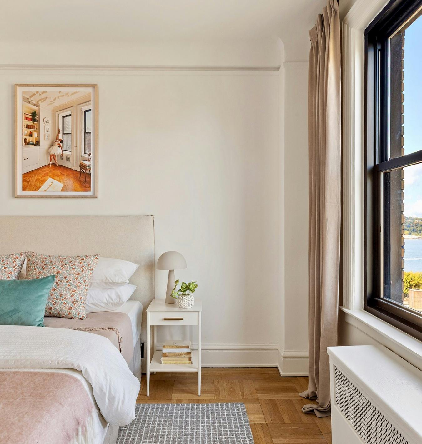 New York, New York, 10025, United States, 3 Bedrooms Bedrooms, ,2 BathroomsBathrooms,Residential,For Sale,1963343