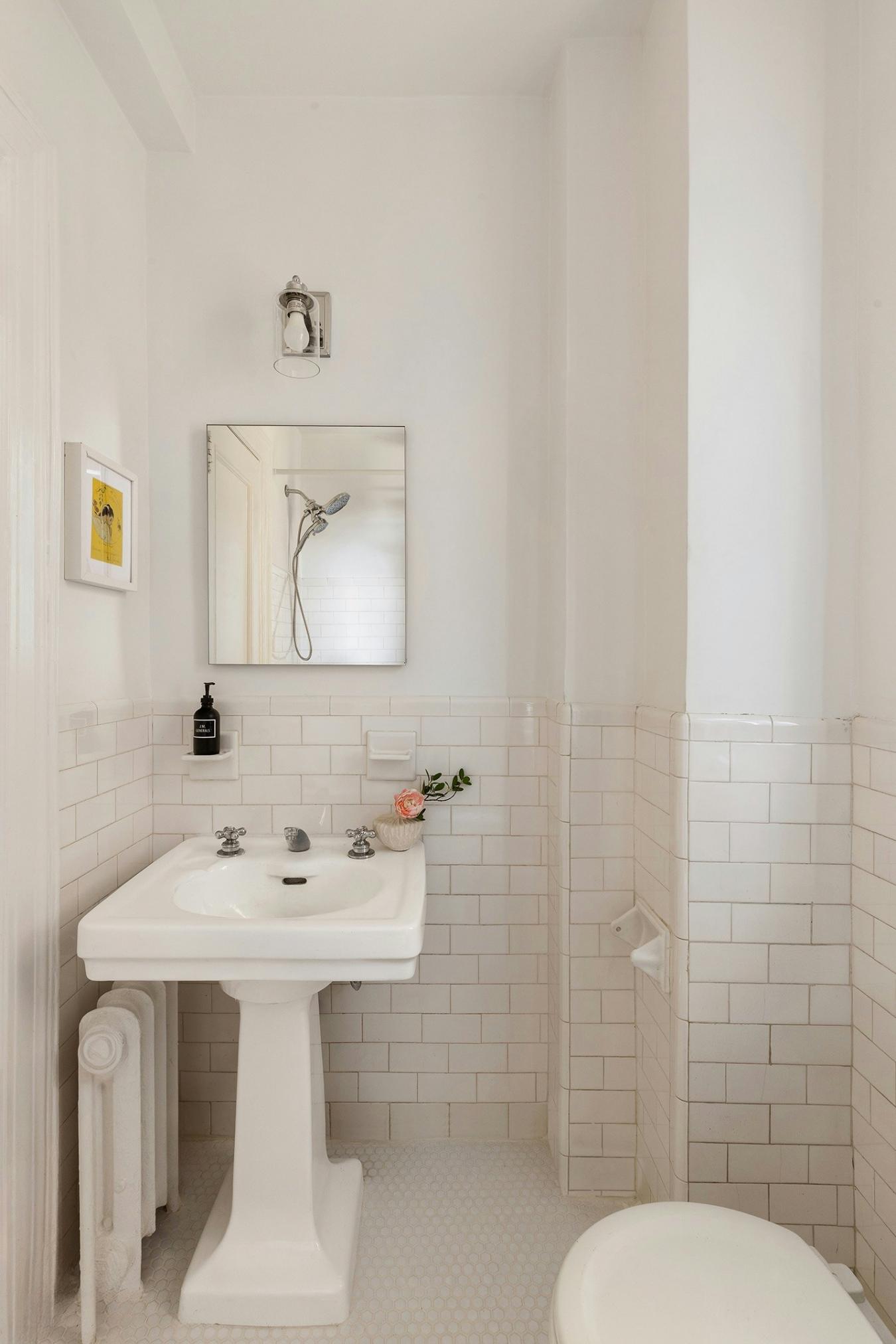 New York, New York, 10025, United States, 3 Bedrooms Bedrooms, ,2 BathroomsBathrooms,Residential,For Sale,1963343