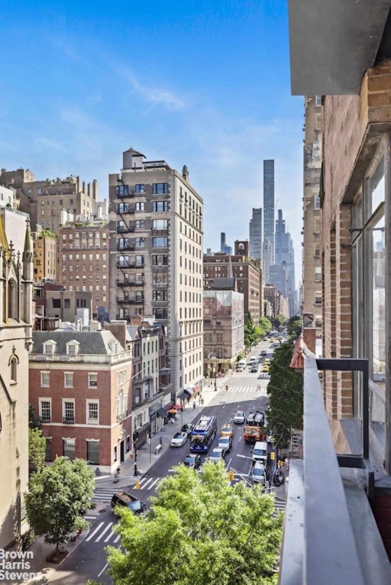 New York, New York, 10021, United States, 2 Bedrooms Bedrooms, ,2 BathroomsBathrooms,Residential,For Sale,1963340