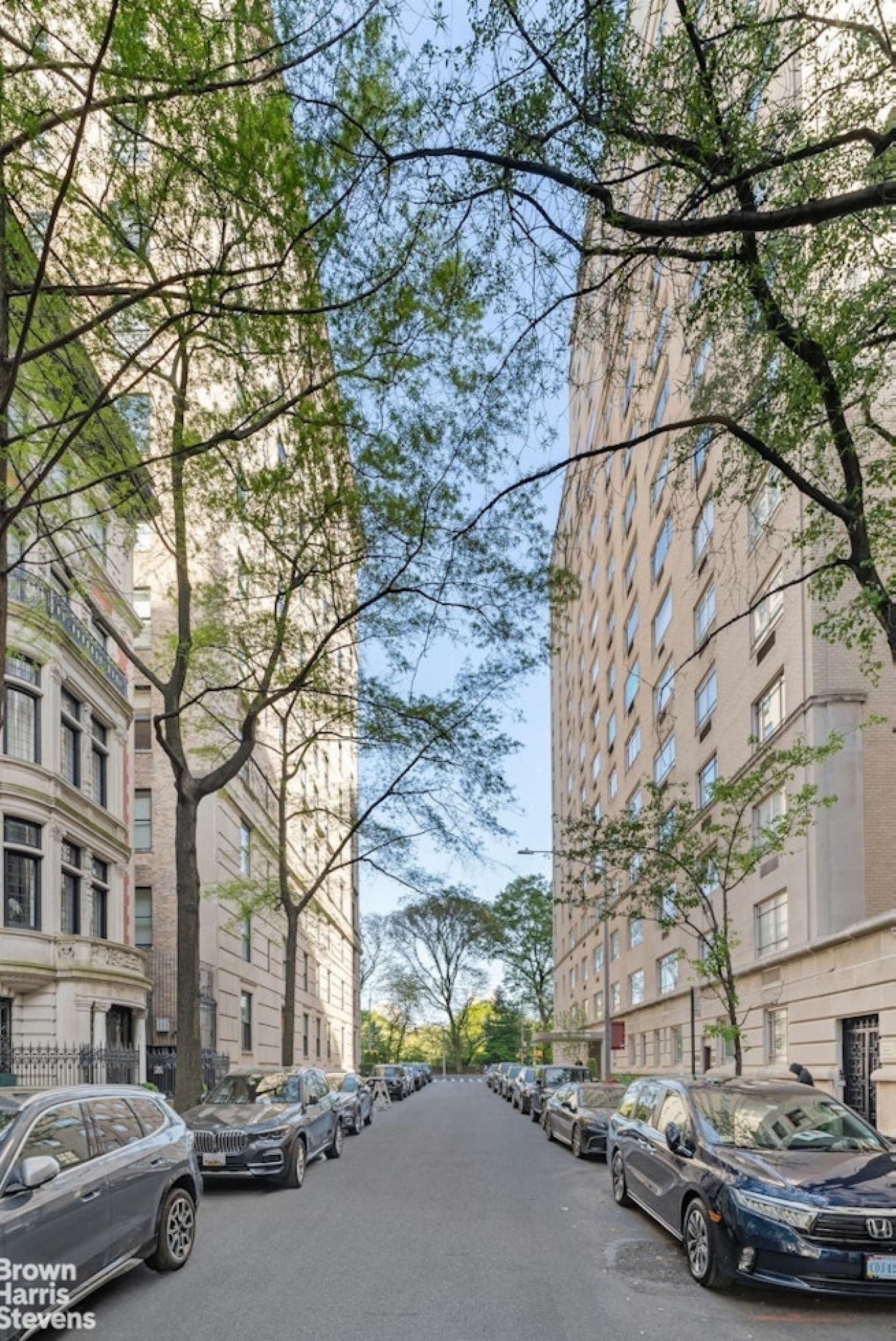 New York, New York, 10021, United States, 2 Bedrooms Bedrooms, ,2 BathroomsBathrooms,Residential,For Sale,1963340