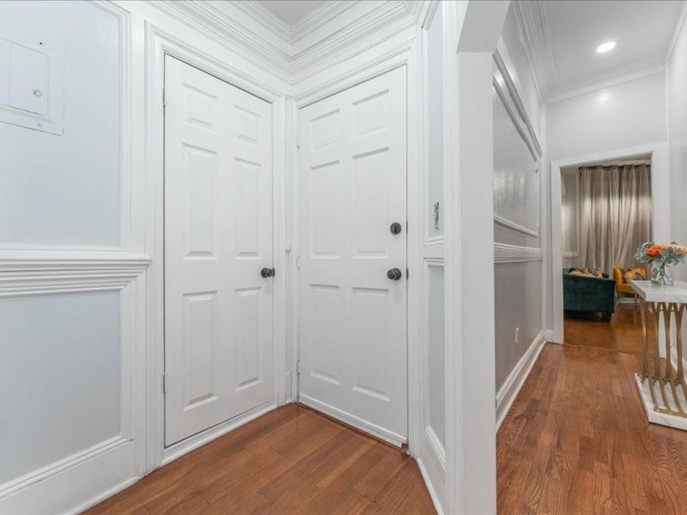 Flatbush, New York, 11226, United States, 9 Bedrooms Bedrooms, ,3 BathroomsBathrooms,Residential,For Sale,1963339