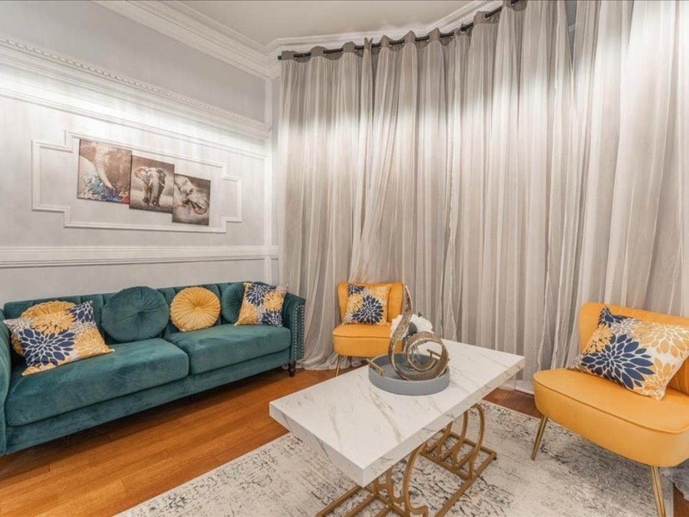 Flatbush, New York, 11226, United States, 9 Bedrooms Bedrooms, ,3 BathroomsBathrooms,Residential,For Sale,1963339