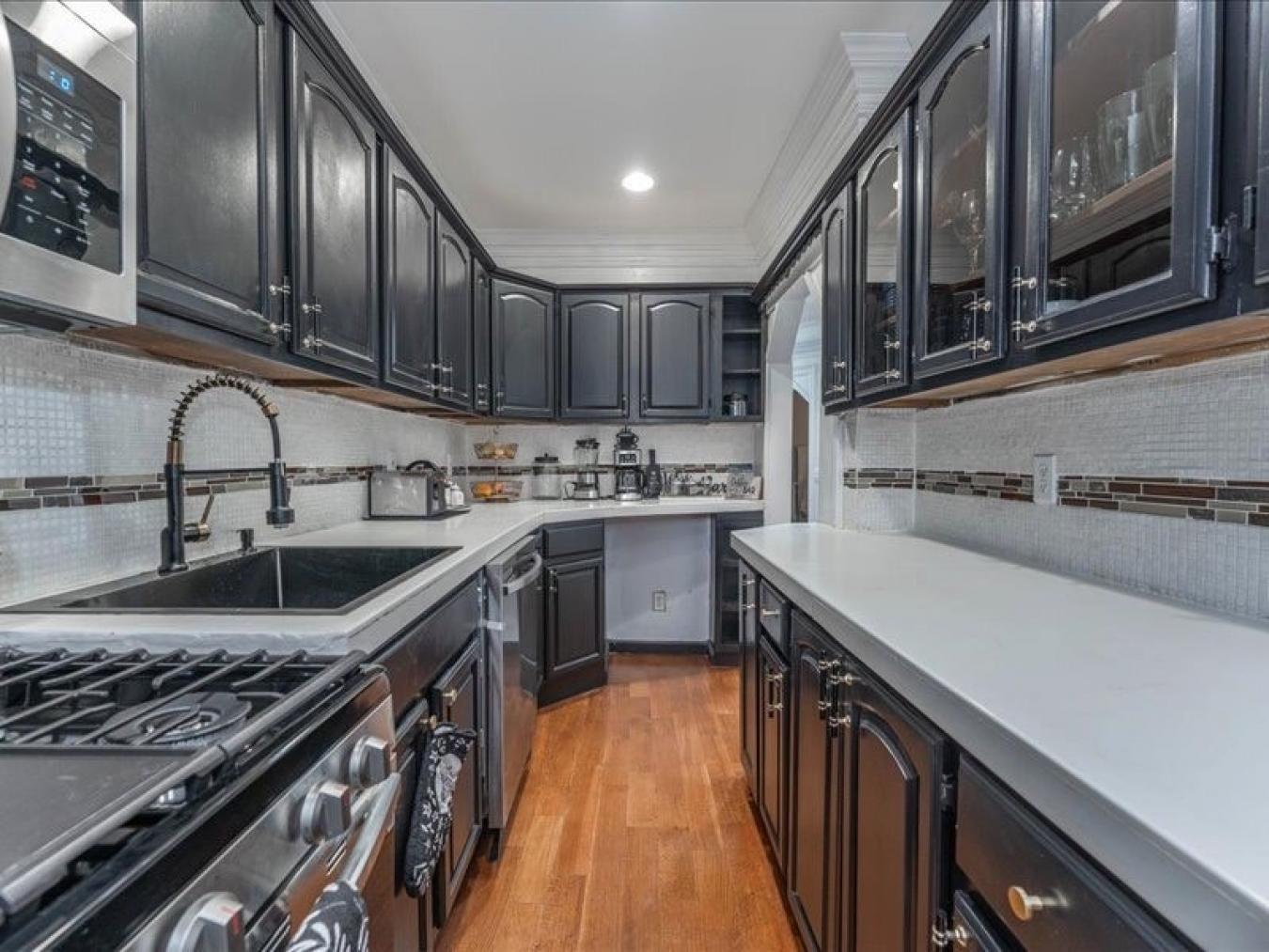 Flatbush, New York, 11226, United States, 9 Bedrooms Bedrooms, ,3 BathroomsBathrooms,Residential,For Sale,1963339