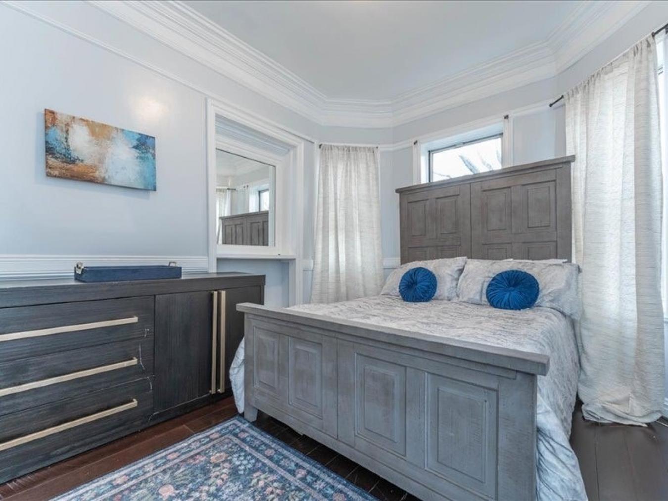 Flatbush, New York, 11226, United States, 9 Bedrooms Bedrooms, ,3 BathroomsBathrooms,Residential,For Sale,1963339