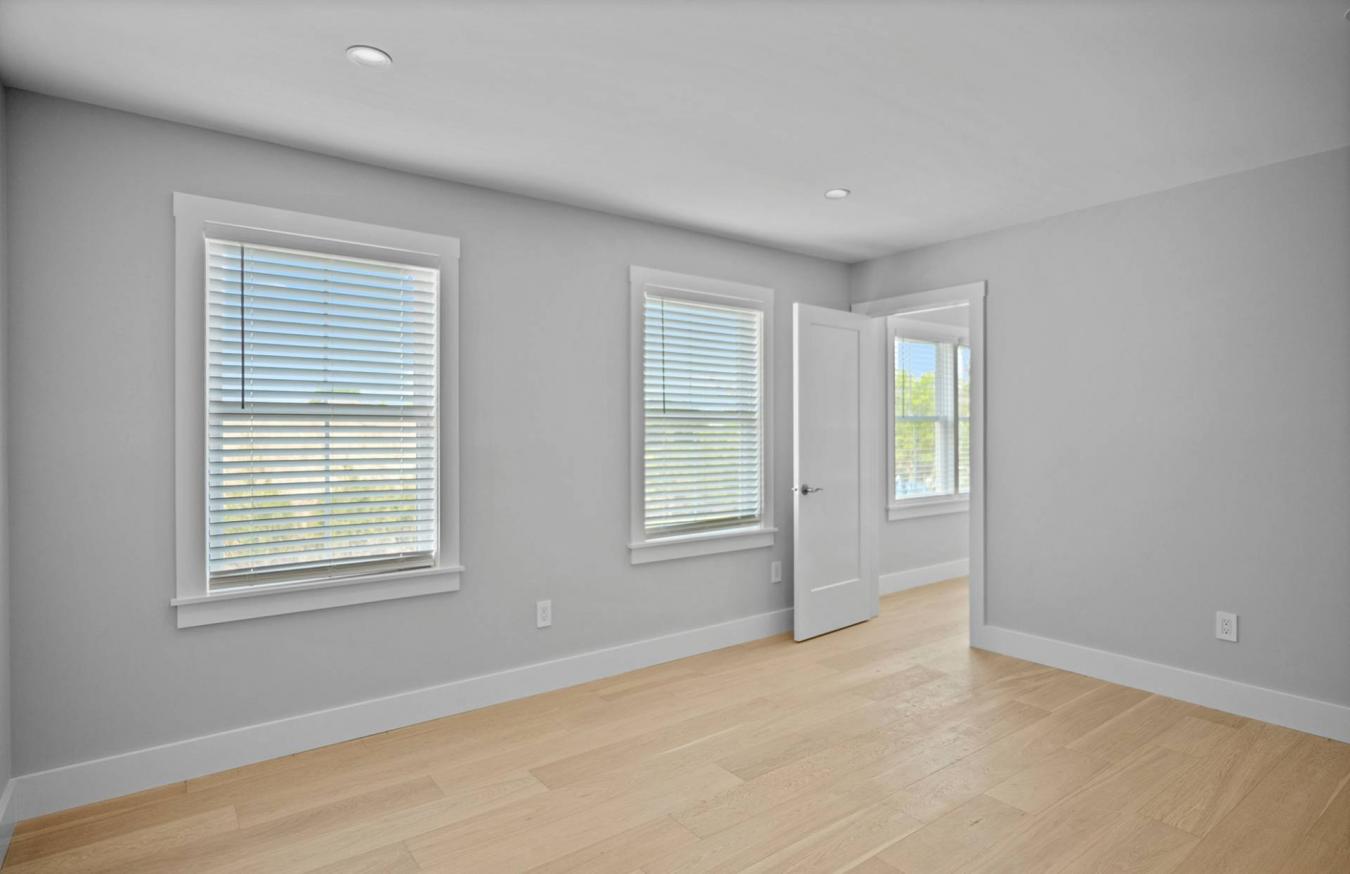 Hampton Bays, New York, 11946, United States, 4 Bedrooms Bedrooms, ,2 BathroomsBathrooms,Residential,For Sale,1962214