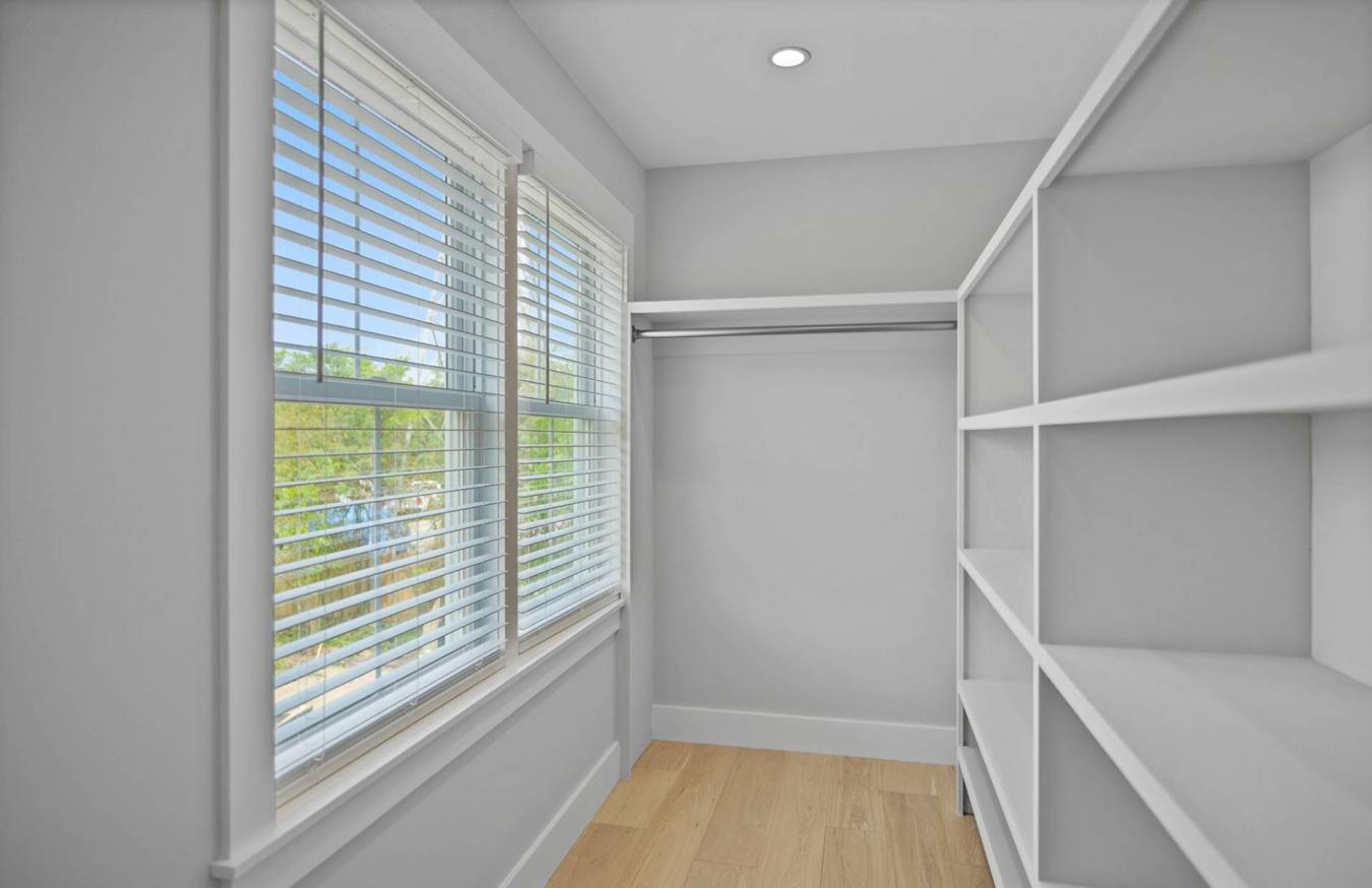 Hampton Bays, New York, 11946, United States, 4 Bedrooms Bedrooms, ,2 BathroomsBathrooms,Residential,For Sale,1962214