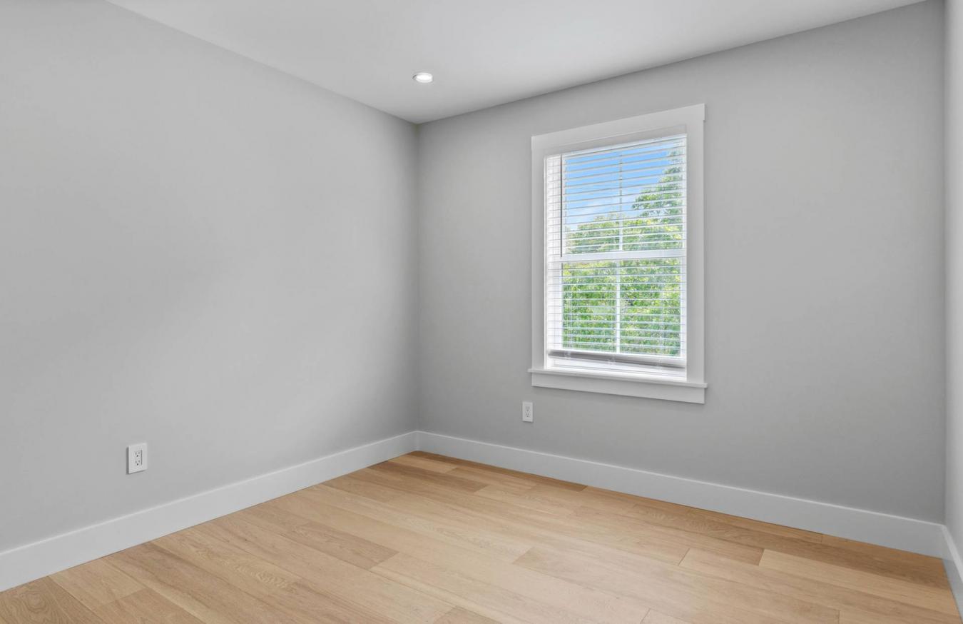 Hampton Bays, New York, 11946, United States, 4 Bedrooms Bedrooms, ,2 BathroomsBathrooms,Residential,For Sale,1962214