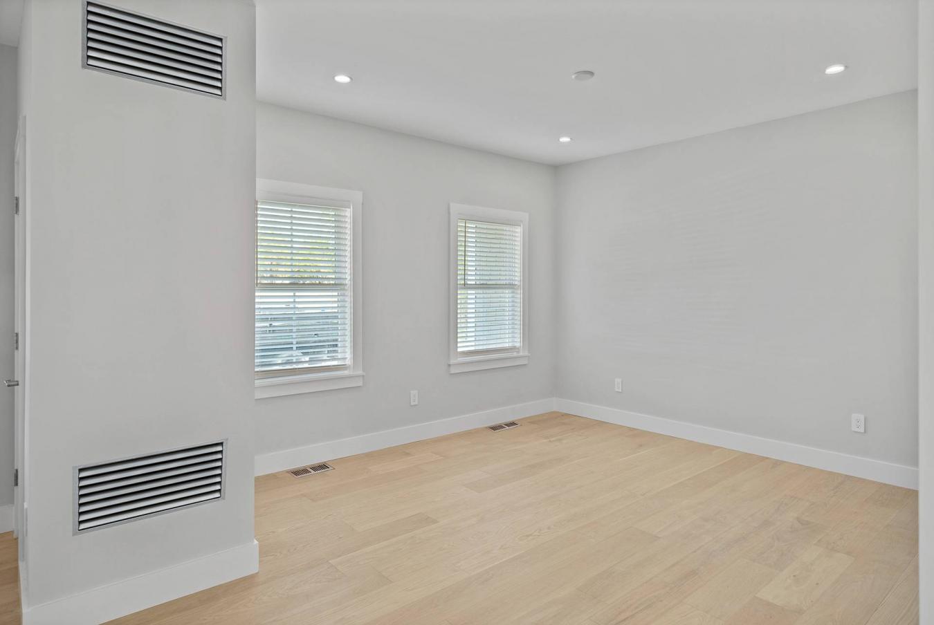 Hampton Bays, New York, 11946, United States, 4 Bedrooms Bedrooms, ,2 BathroomsBathrooms,Residential,For Sale,1962214