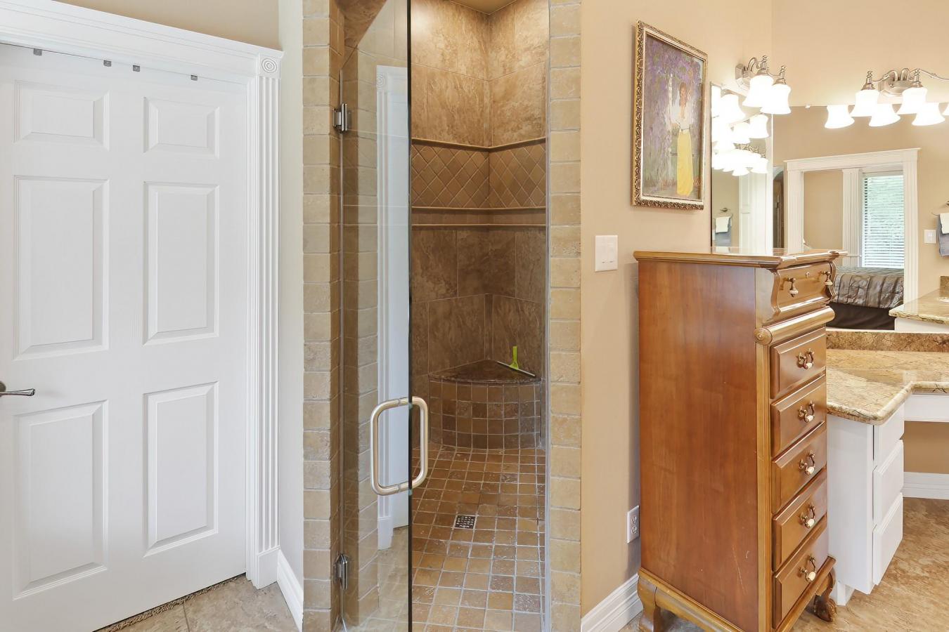 College Station, Brazos, 77845, United States, 5 Bedrooms Bedrooms, ,4 BathroomsBathrooms,Residential,For Sale,1963337