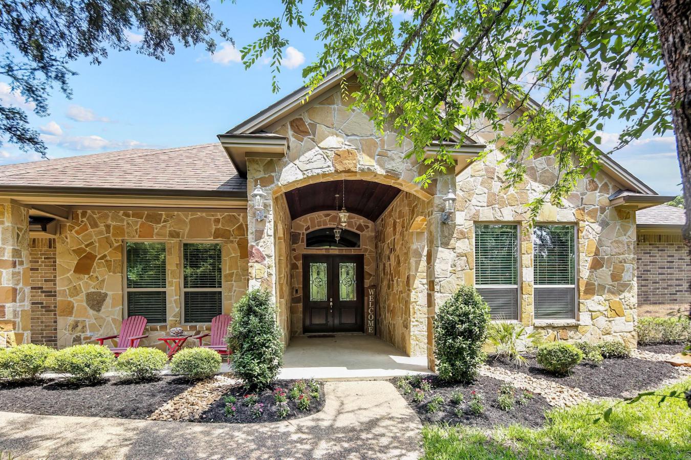 College Station, Brazos, 77845, United States, 5 Bedrooms Bedrooms, ,4 BathroomsBathrooms,Residential,For Sale,1963337