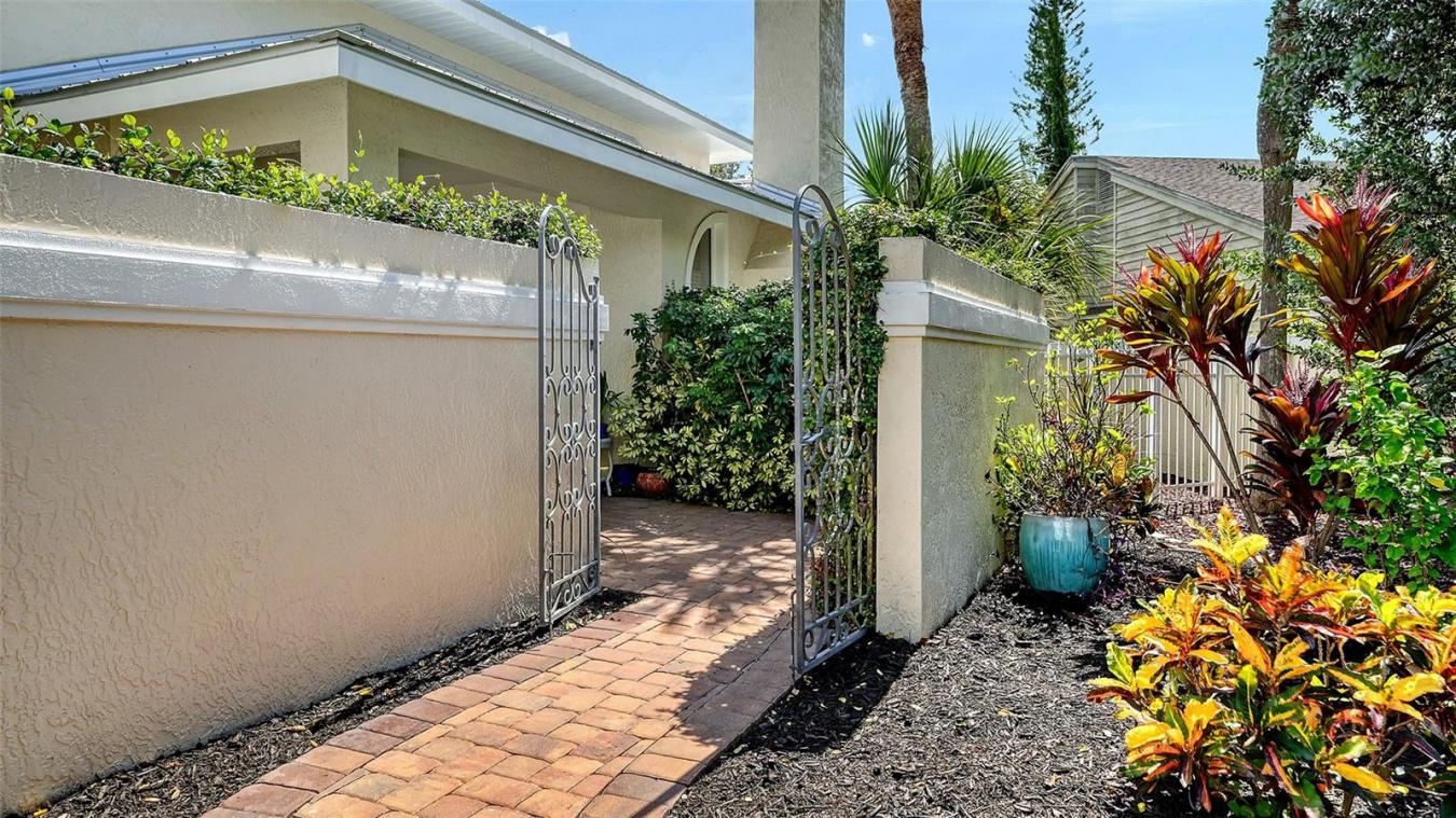 SARASOTA, Sarasota, 34231, United States, 3 Bedrooms Bedrooms, ,3 BathroomsBathrooms,Residential,For Sale,1963352